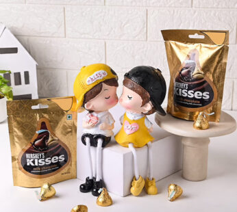 Cute Kissing Couple N Chocos