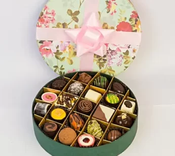 Delectable Chocolates In Floral Box- 21 Pcs