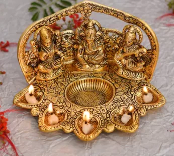 Lakshmi Ganesh Sarasvati Idol With Diya